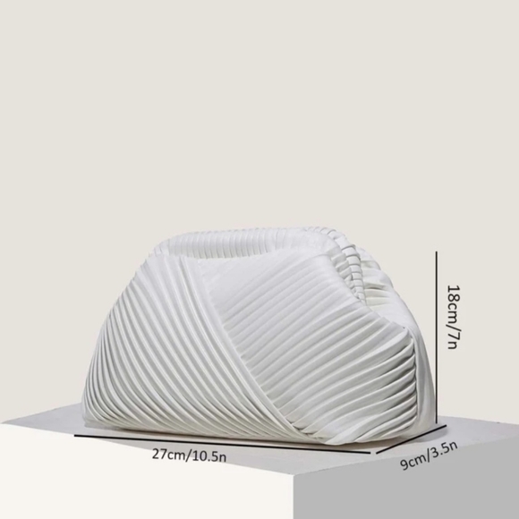 Minimalist Ruched Bag (Clutch) - Picture 5 of 6